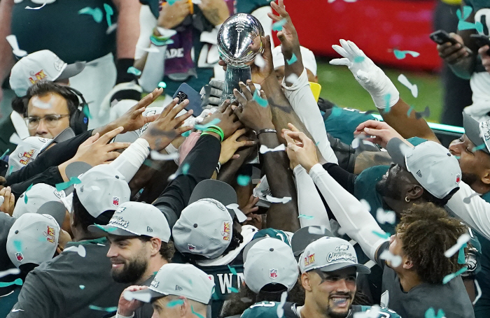 Underdog Rebellion Philadelphia Beat Kansas City to Win Super Bowl...Quarterback Hurts Becomes MVP