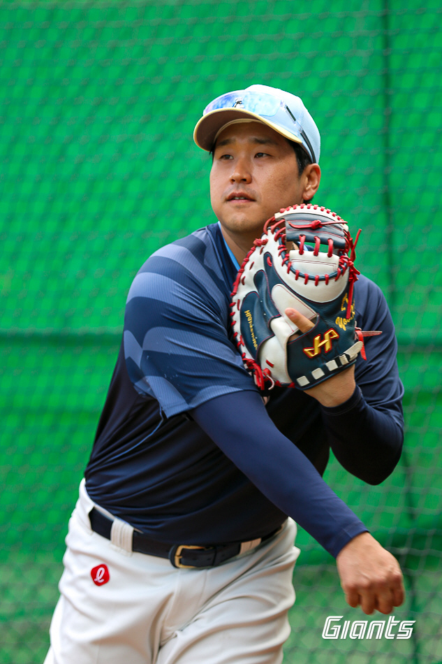 Why did you send the ace in charge of 196 ⅔ innings? ML-style war against pitch clock → One round amid cheering inferiority, the first gateway to Kim Tae-hyung's second year 