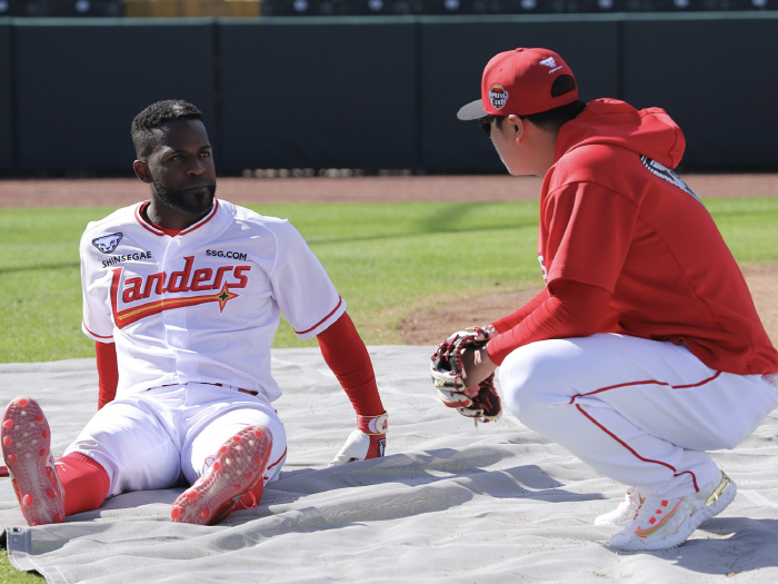 The level of Korean baseball is low? Korea saved me by turning my life around in KBO