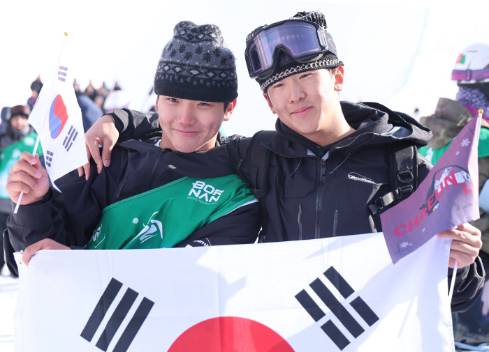 Final Cancellation Kim Gun-hee, born in 2008, Snowboard Men's Halfpipe Lucky Gold Medal 