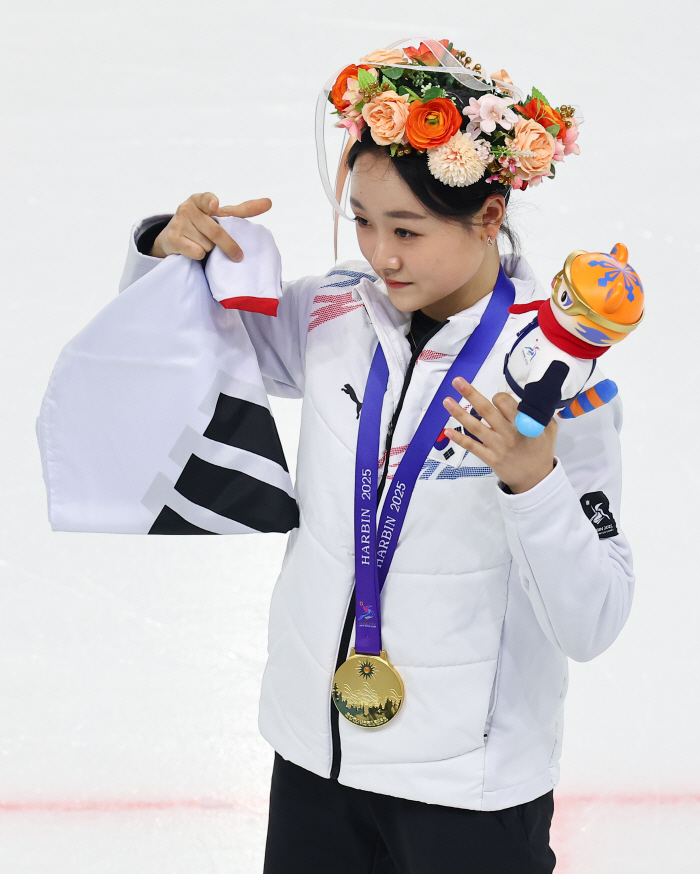 They brought down Japan Kim Chae-yeon → Cha Jun-hwan, figure AG's first gold medal together...Another gift for military service