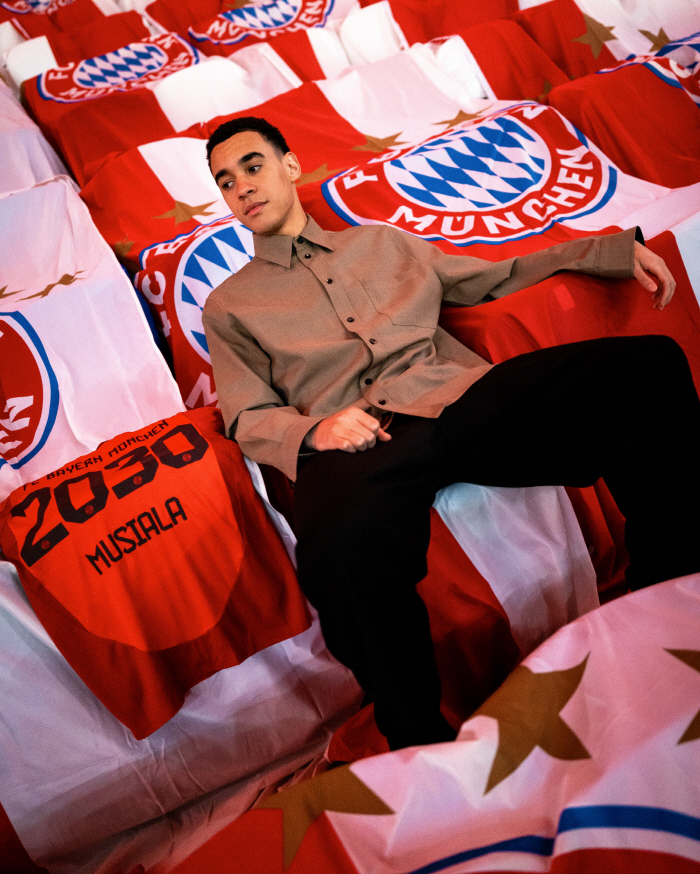 Kim Min-jae is gasping. 21-year-old Ballon d'Or-class talent, total 190 billion buyout 265 billion Bayern re-signing by 2030
