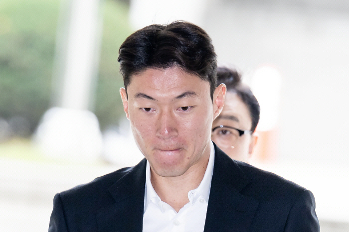 Hwang Ui-jo, a member of the national team, is sentenced to one year in prison for illegal filming and suspended for two years, effectively ending his career in the national team