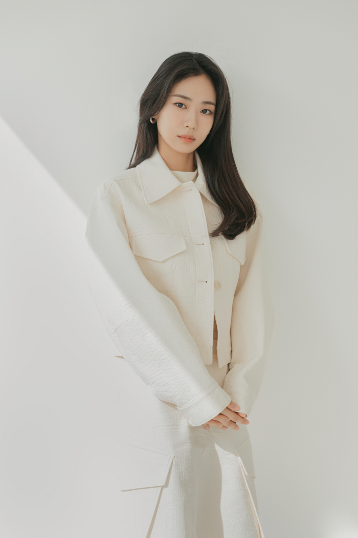 WONKYOUNG and CHAERYEONG? I hate it even when I see it..What's wrong with you when you walk out