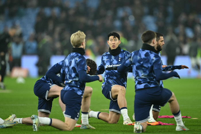 Suspicions of absurdly forced SON shock failure, what did he do as a captain who went too far toward Son Heung-min...Consideration of sale