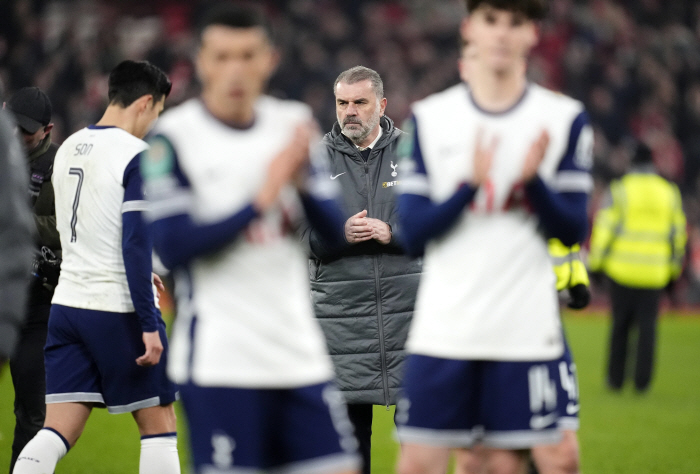 Tottenham's drastic decision to replace Postecoglou → He is humbled but smart