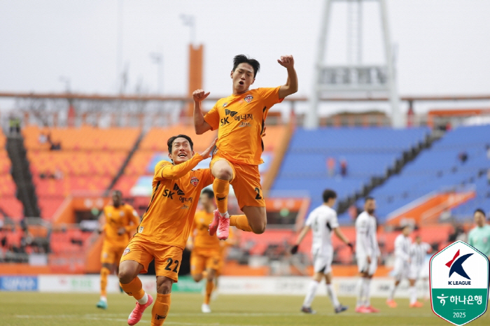 Jeju defeated Seoul 20 in the opening game of an unexpected event…Rookie Kim Jun-ha's debut goal  transfer Lee Kun-hee's net goal