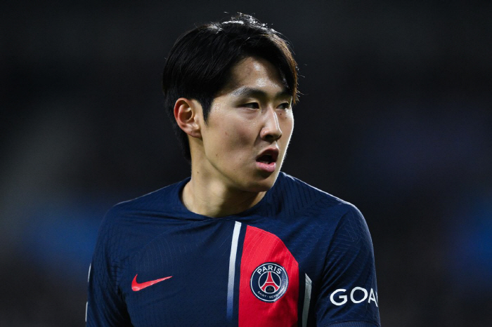 Lee Kangin will be shocked! Including the PSG release list, Arsenal's next destination is discussed...Handling 1.5 groups except for the selection of Champs → Deepening location reduction