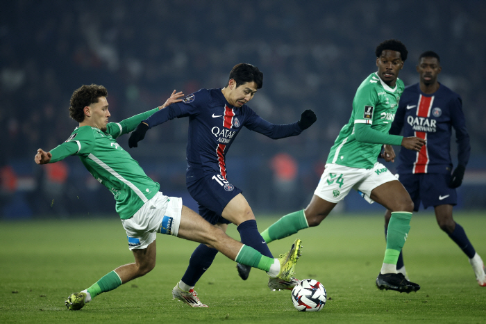 Lee Kangin will be shocked! Including the PSG release list, Arsenal's next destination is discussed...Handling 1.5 groups except for the selection of Champs → Deepening location reduction