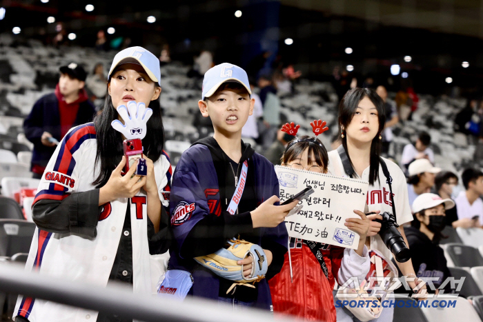 Baseball Korean Wave in Taiwan Yoon Dong-hee → Kim Won-joong learns Korean while watching...He's reborn as an idol beyond Sajik. 