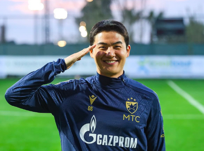 Did you wake up to soccer at the training center? Chestnut Head Seol Young-woo achieves his first multi-goal  double-digit attackpt in Europe...Serbia Ranked 2nd