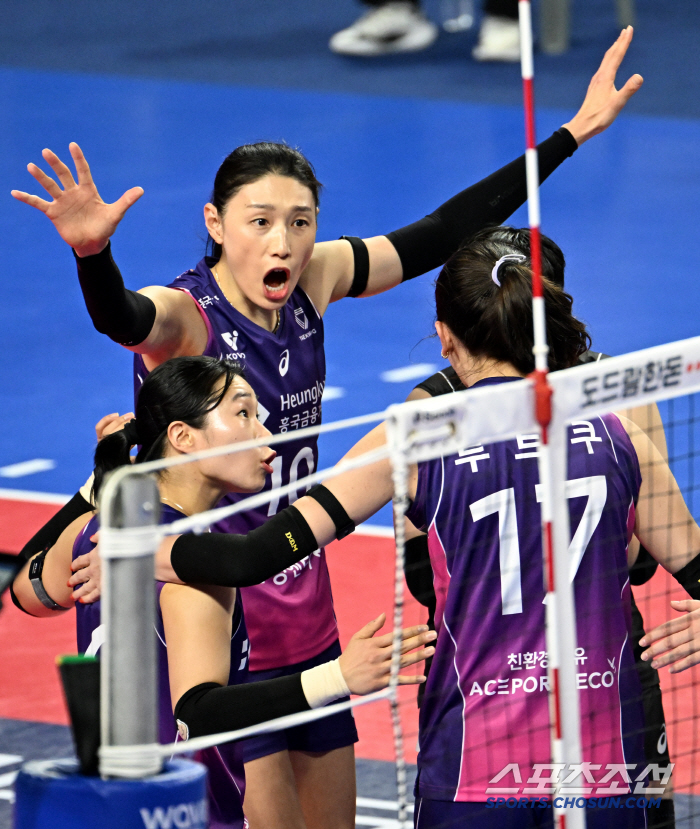 Kim Yeonkyung's retirement tour starts today! IBK 30 Shutout → I only asked for a bouquet of flowers.. First runner IBK Corporation prepares with utmost sincerity in two days