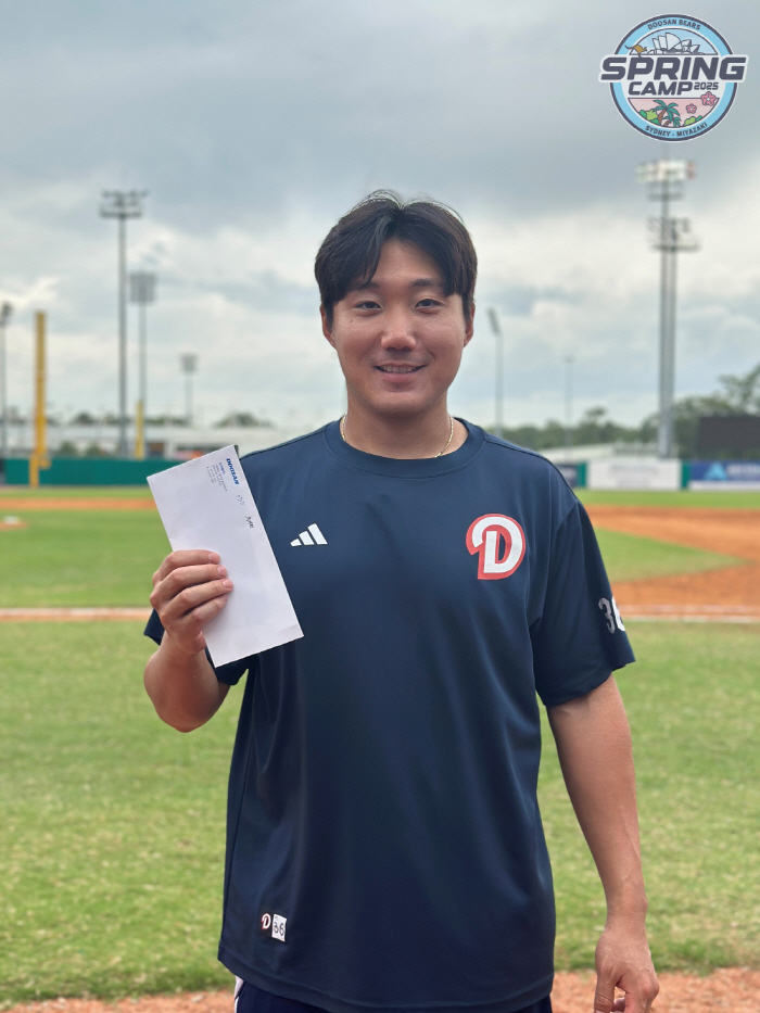 Lotte transfer student Choo Jae-hyun of Doosan Bears is a surprise MVP in the spring camp! Blue-and-white match with .500 Bulbat → Coach Lee Seung-yeop checked his preparation fiercely