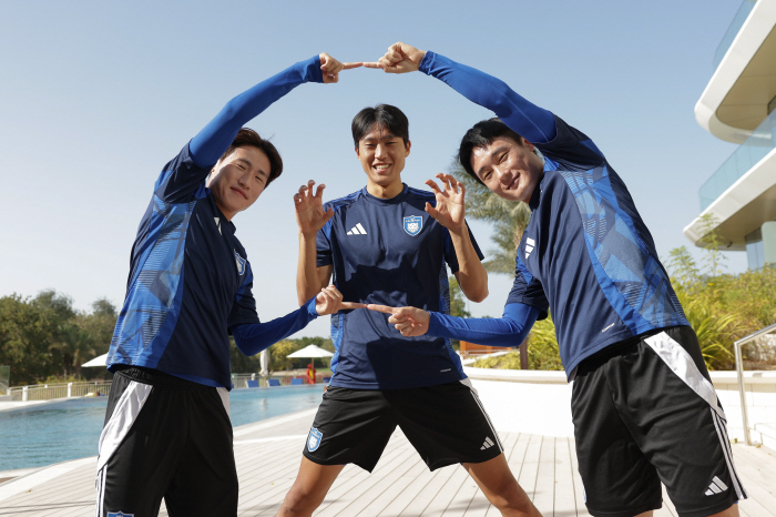  Playing in all games → Cho Hyun-woo, who is missing a broken nose, Ulsan moves to Heo Yul's one-top for the first time...Anyang, the first part of the first part. Best 11 is revealed