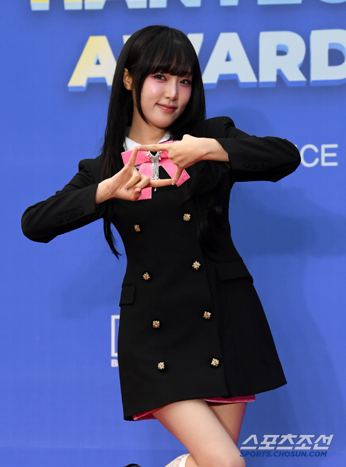  Choi Yena's heart is racing