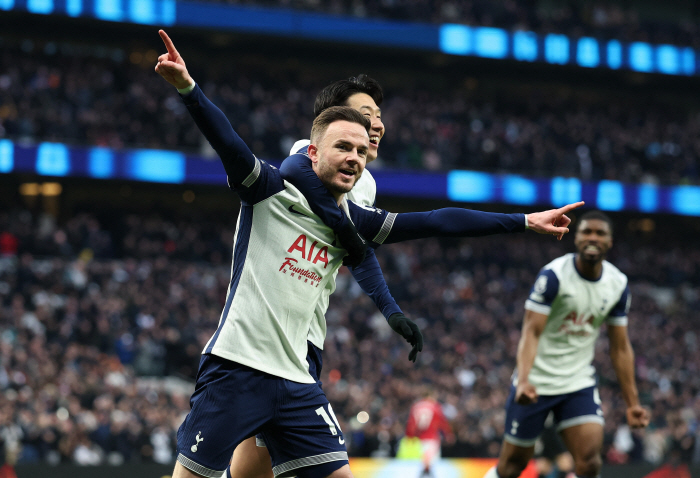  Son Heungmin's final goal! Tottenham beat Manchester United and won! in 12th place in the league