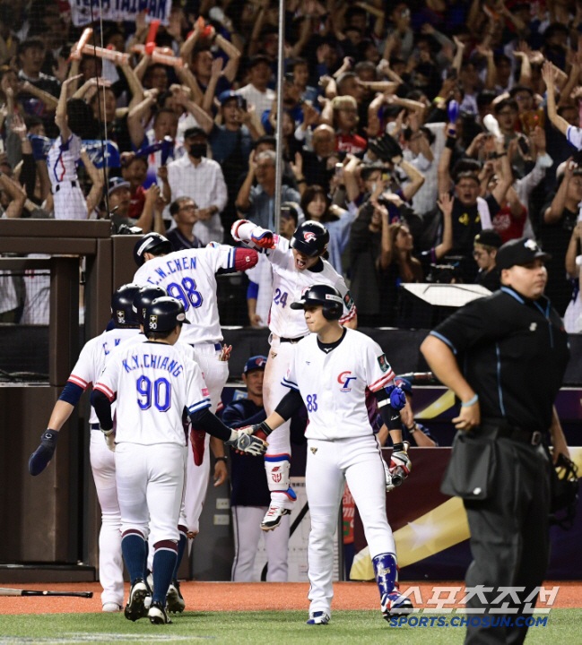  National team coach Ryu Ji-hyun will leave Taiwan on the 20th…2026 WBC Preparedness