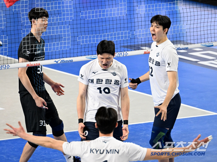 Hyundai Capital's home celebration did not allow pride in its fourth consecutive loss of integration...Yosvani Explodes Korean Air Overcomes Hyundai Capital for the First Time of the Season