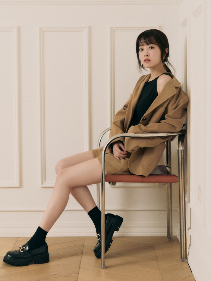 There's no reason not to do Melo Movie Park Bo Young's feisty Kim Movie..Point out the smoking scene on the spot