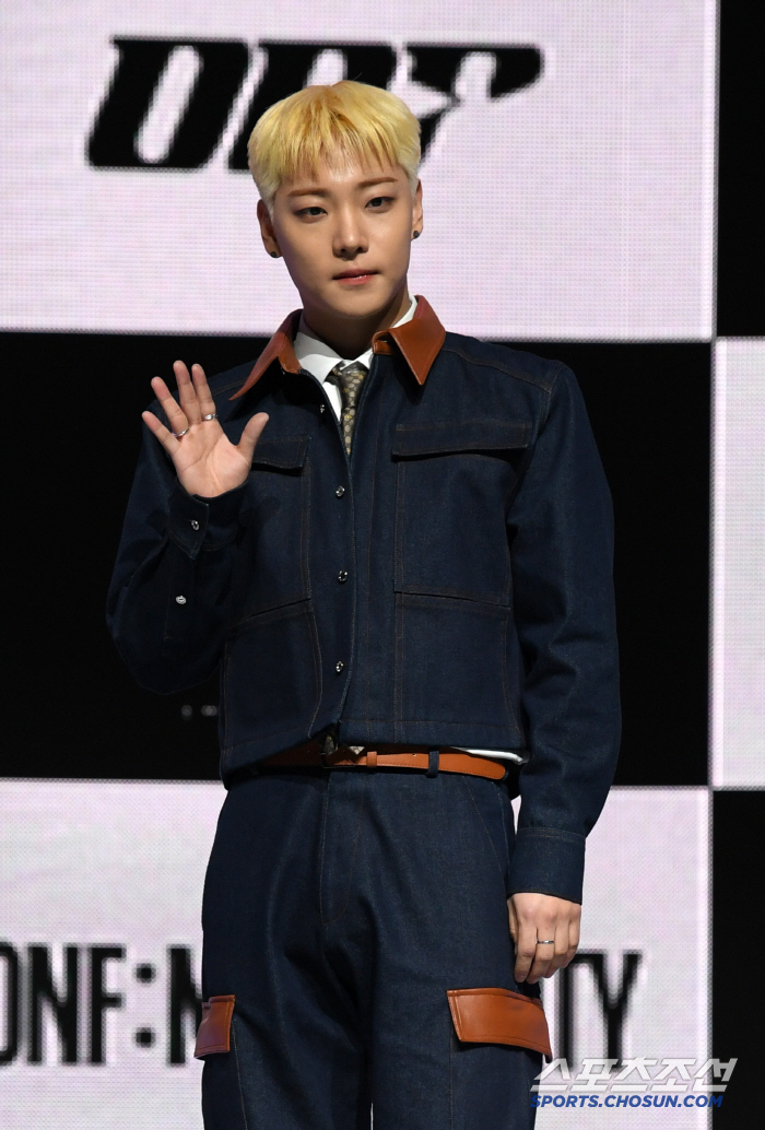  ONF's chic visual