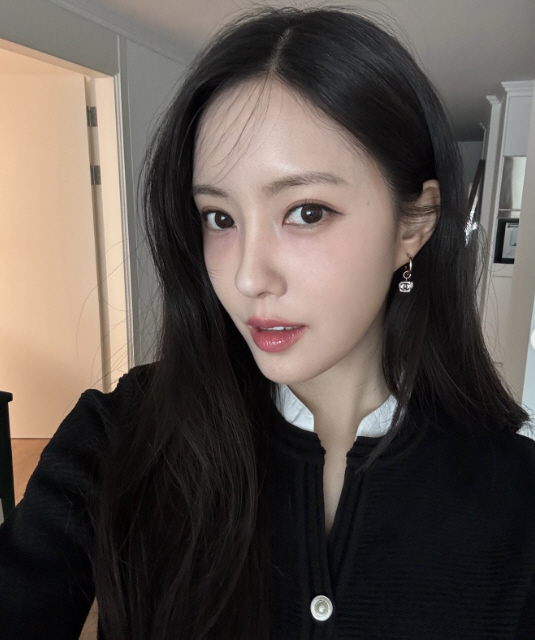 T-ara Hyomin is getting married in April. I like her skin condition these days after receiving care for the bride-to-be