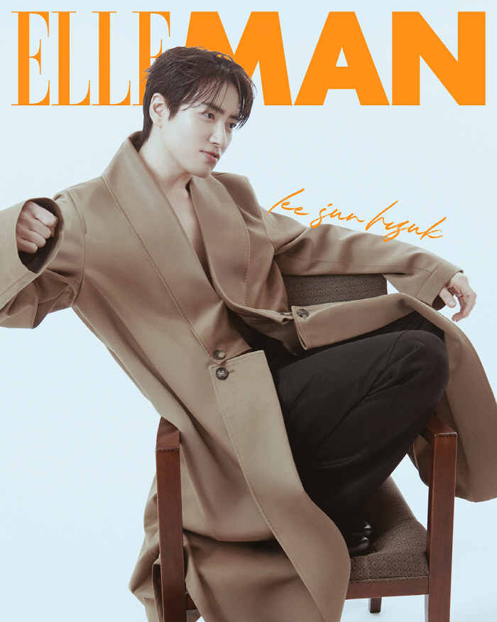 Lee Jun-hyuk Captivates with Irresistible Charm in ‘Elle Man’ Cover Feature