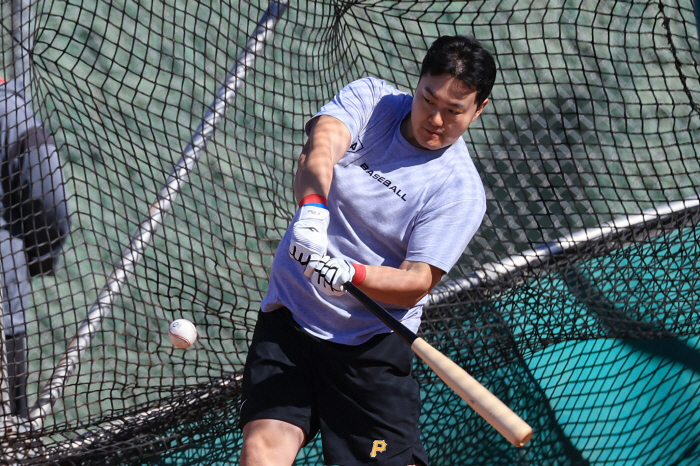 A 67-homer hitter in ML will be in the KBO rookie draft at the age of 36 two years later? Then which one will it be? 