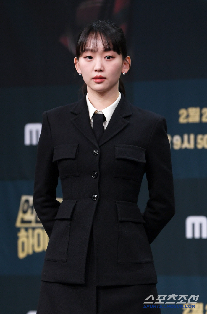  A chic heroine of Jin Ki Joo