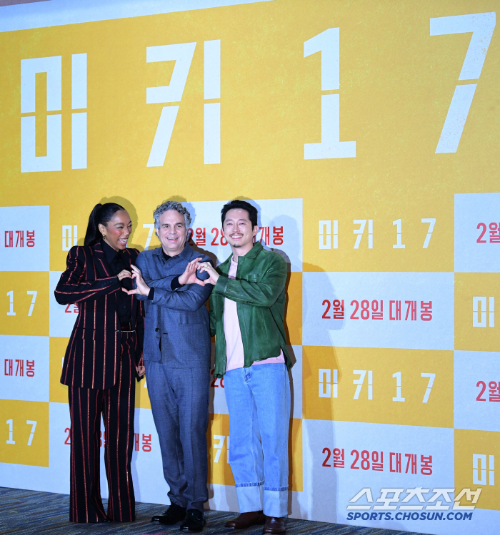  Naomi Akie, Mark Ruffalo Steven, a sweet heart