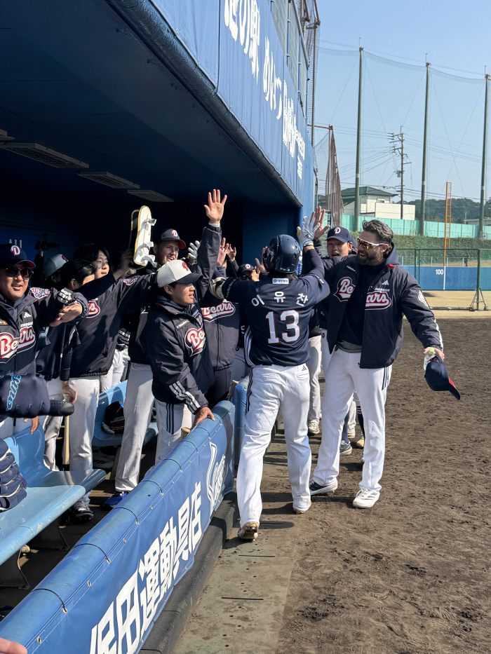 Wake up after being slapped by the unemployment team! Lotte's transfer student Choo-Choo Train 3 RBI sweep triple → Doosan overpowered Seibu's first team 54 