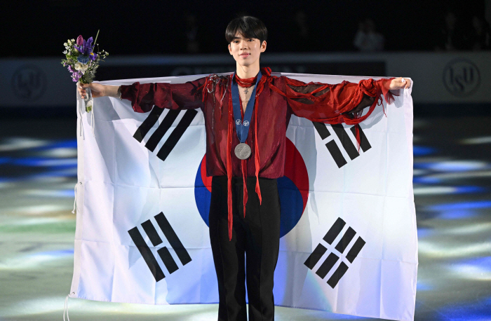 Asian Prince Cha Jun-hwan Wins Silver Medal for the Second Year in a row at the Four Continents Championships