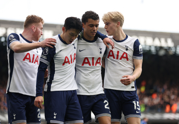 Captain Son Heung-min flew, the season's best one-man show 910 assists Tottenham to win 41 games against Ipswich → 3 consecutive league wins 