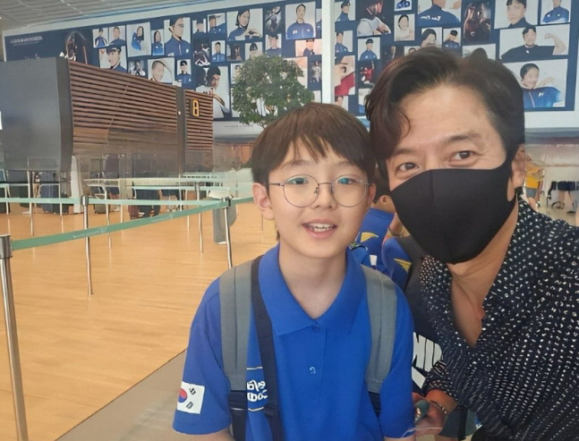 Jung Joon-ho ♥ Lee Ha-jung made it to the final round of the robot competition. → 2nd place in the world art competition