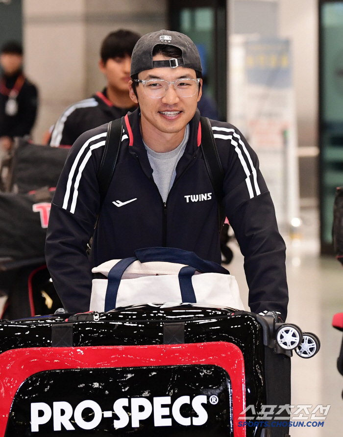 It doesn't look like a rookie in the testimony of the captain. Calm, serious, calm, knowing. There was a reason why Yeom-ryang picked 151km 1R rookie as a temporary finish to replace 5.2 billion FA 