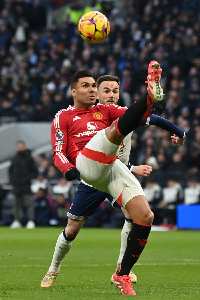 I'm not going to cut my salary? Manchester United are in a mess, with £350,000 a week likely to remain until 2026 at Wolkle