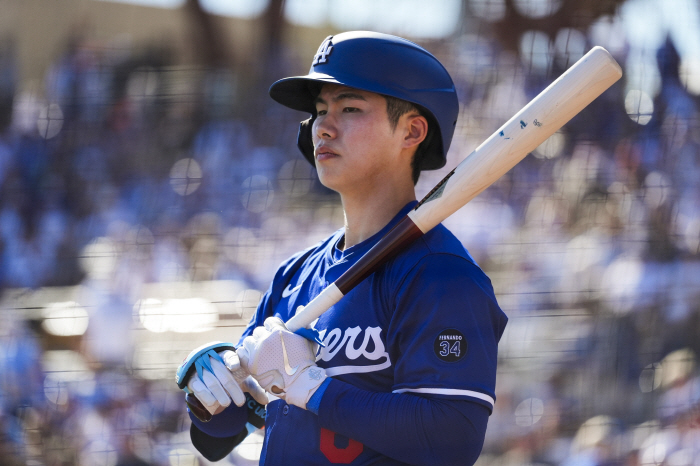 No way! Kim Hye-sung's possibility to go to the minor league, LAT to verify batting, what is a good decision for Roberts' team? The general manager avoids mentioning himself
