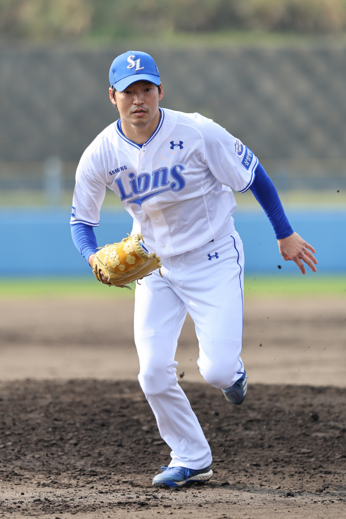 Foreign Pitcher Returned Early to Korea Huge Bad News...I started the back show for the first time 56 districts up to 140km