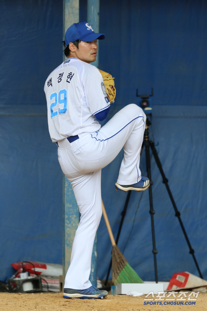 Foreign Pitcher Returned Early to Korea Huge Bad News...I started the back show for the first time 56 districts up to 140km