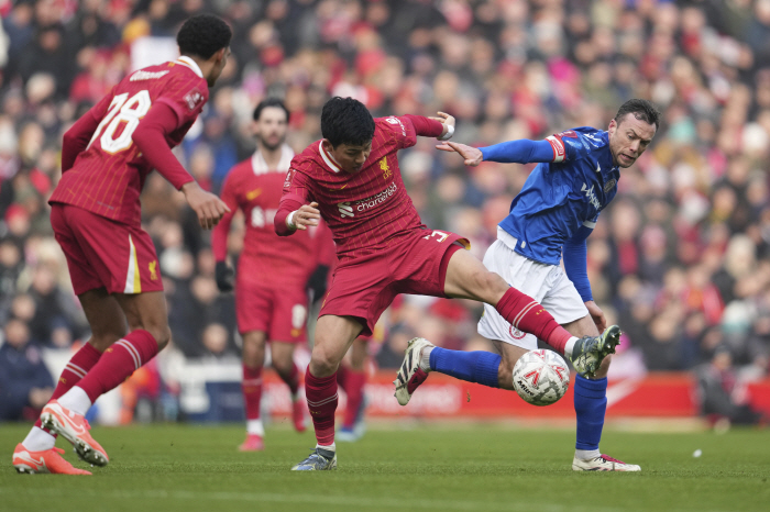 Japan Emergency! Ban Ki-yong's national team captain cannot renew his contract with Liverpool.Expect release procedures as they are