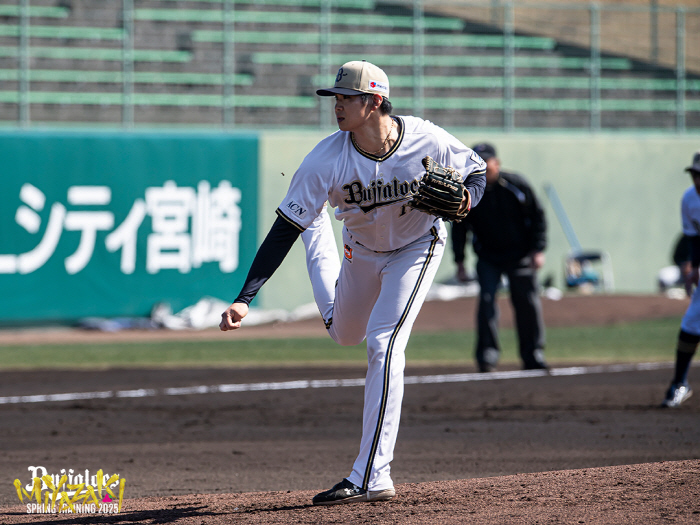 Japan's Moon Dongju is scary! 300 million rookie Kim Tae-hyun's debut game good pitching → Gunpil Cho Se-jin's timely hit...Lotte's Defeat Against Orix 