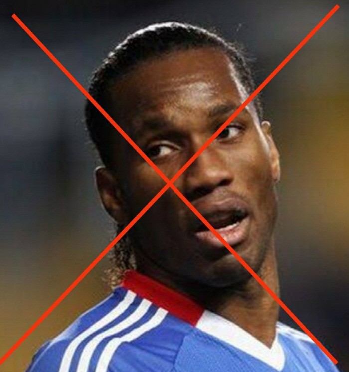 Oh, please! My father is not racist. Chelsea legend Drogba So-yeon → He runs like a monkey. He's being held accountable by a detective