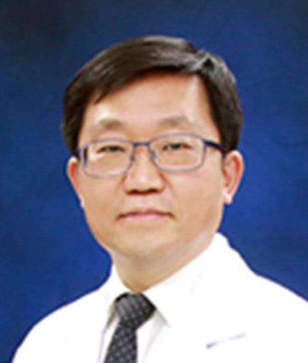 Kwon Dae-geun, president of Kyungpook National University Dental Hospital, was elected as the new chairman of the Korea Dental Hospital Association