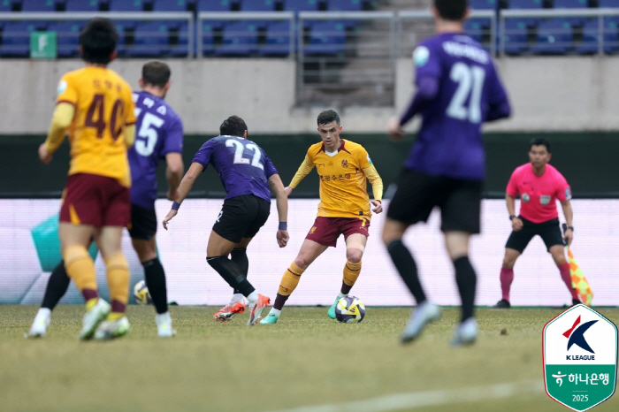Mota? We're Asani! Gwangju and Anyang are undefeated in three consecutive games with 21 come-from-behind wins