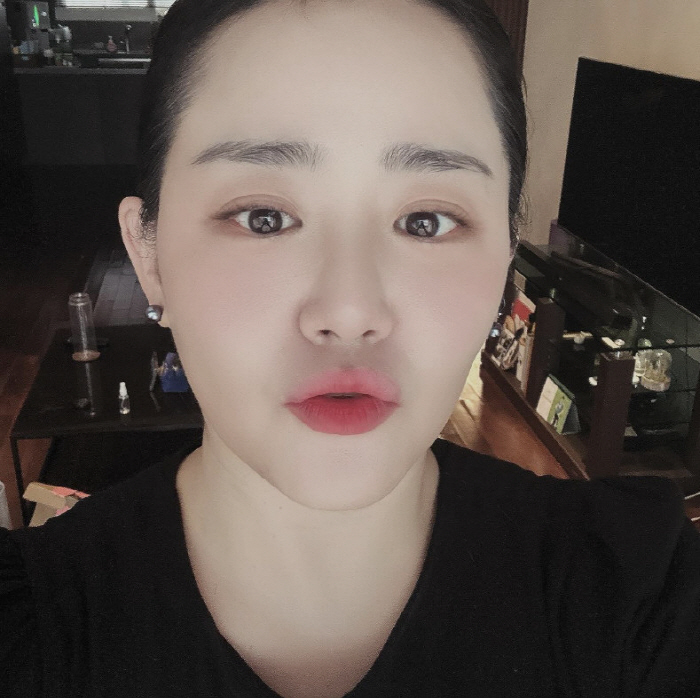 Moon Geun-young, who has cured rare diseases, succeeded in dieting properly...This is how beautiful your self-makeup looks are