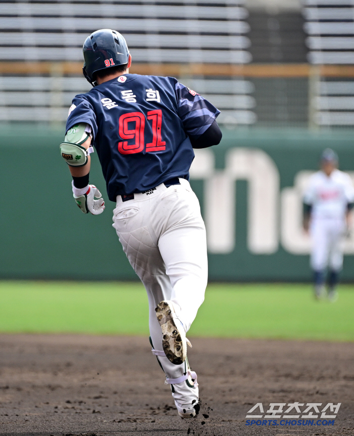 Wriggling big gun instinct No. 1 hitter's clean-up transformation → Coach Kim Tae-hyung's second year, Yoon Dong-hee's central deployment is a good move