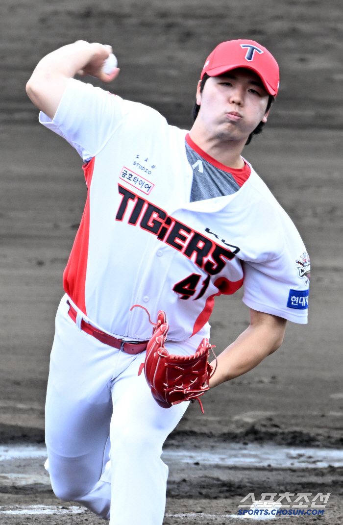 15 hits exploded to KT, the favorite, and won 6-2. Miso Ji-eun and Lee Beom-ho will challenge for the second consecutive time