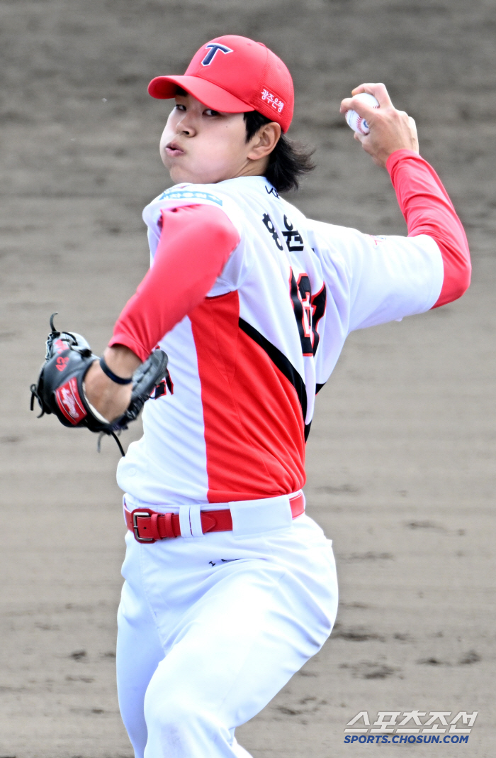 3,000 years of annual salary in the U.S. → Harsh failure against LG → Can it be seen in the first team of pitchers who foster 150km of light speed