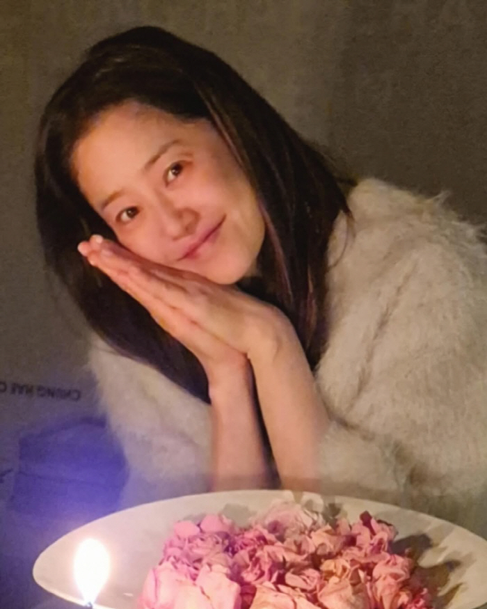 Ko Hyun-jung, thank you for a fancy birthday party gift  I've never seen you act cute before