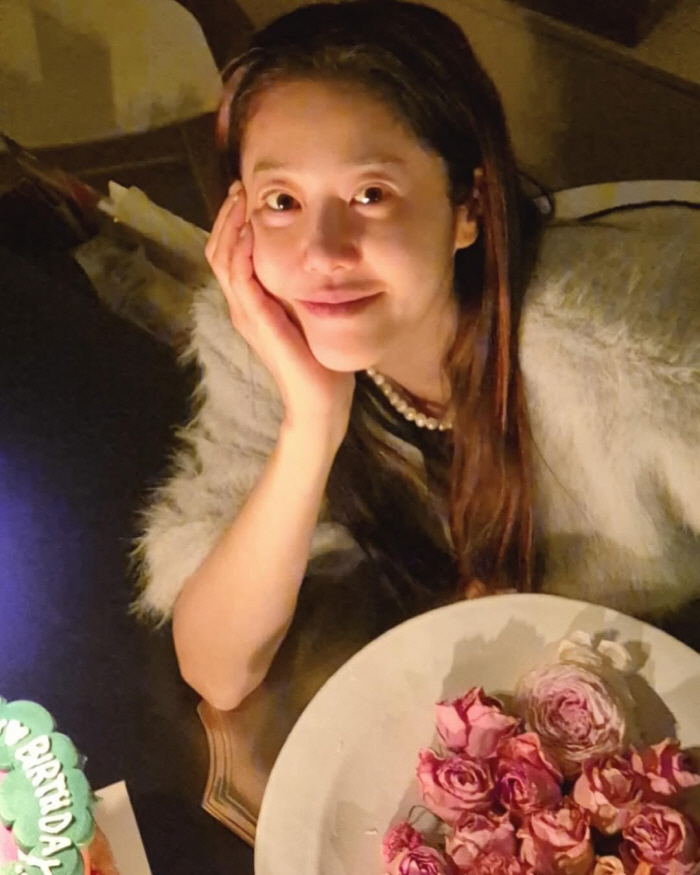 Ko Hyun-jung, thank you for a fancy birthday party gift  I've never seen you act cute before