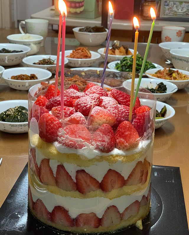 Park Mi-sun's suspension of activities ♥ Lee Bong-won's gift moved the unveiling of the colorful birthday award